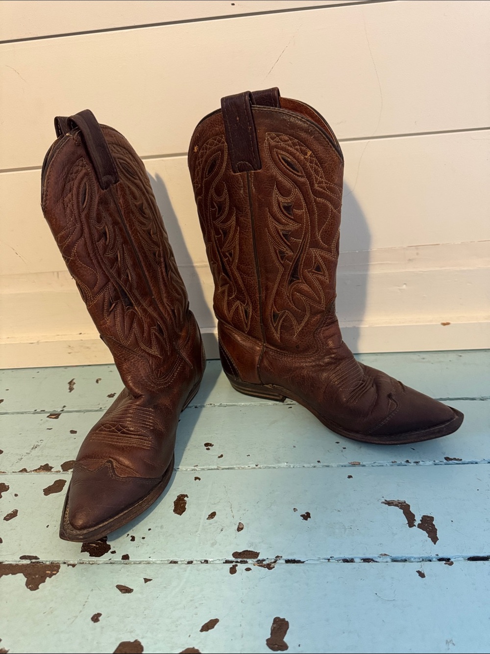 Vintage Cowboy Boots Size 6 Made in Canada. Believe made by Boulet